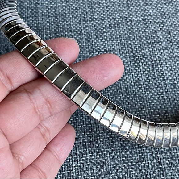 VINTAGE | CHUNKY SILVER TONE OMEGA CHAIN PANEL COLLAR 5.5" Inner Diameter - Picture 4 of 12